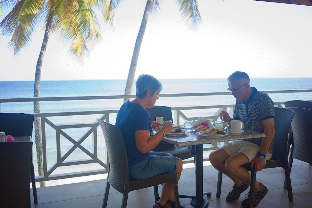 Tropikist Beach Hotel And Resort Crown Point Kültér fotó